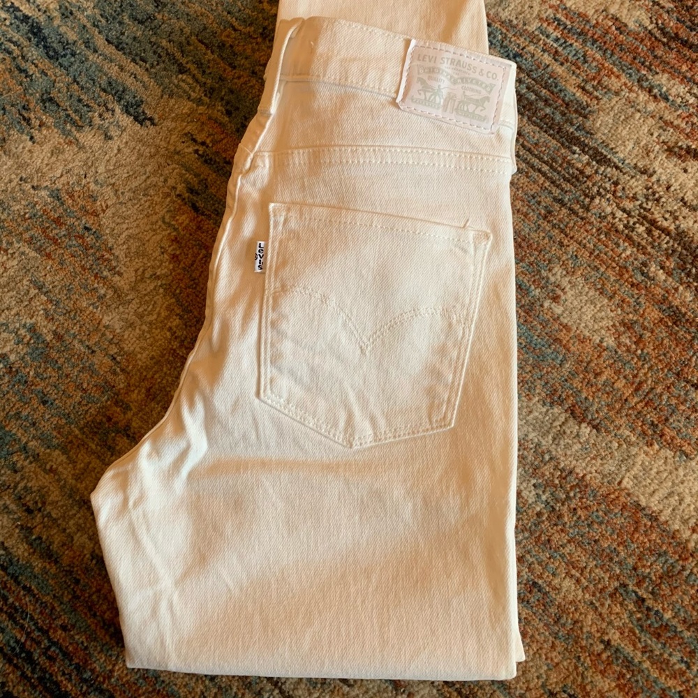 Levi's Women's Skinny Jeans in Cream - Picture 4 of 10